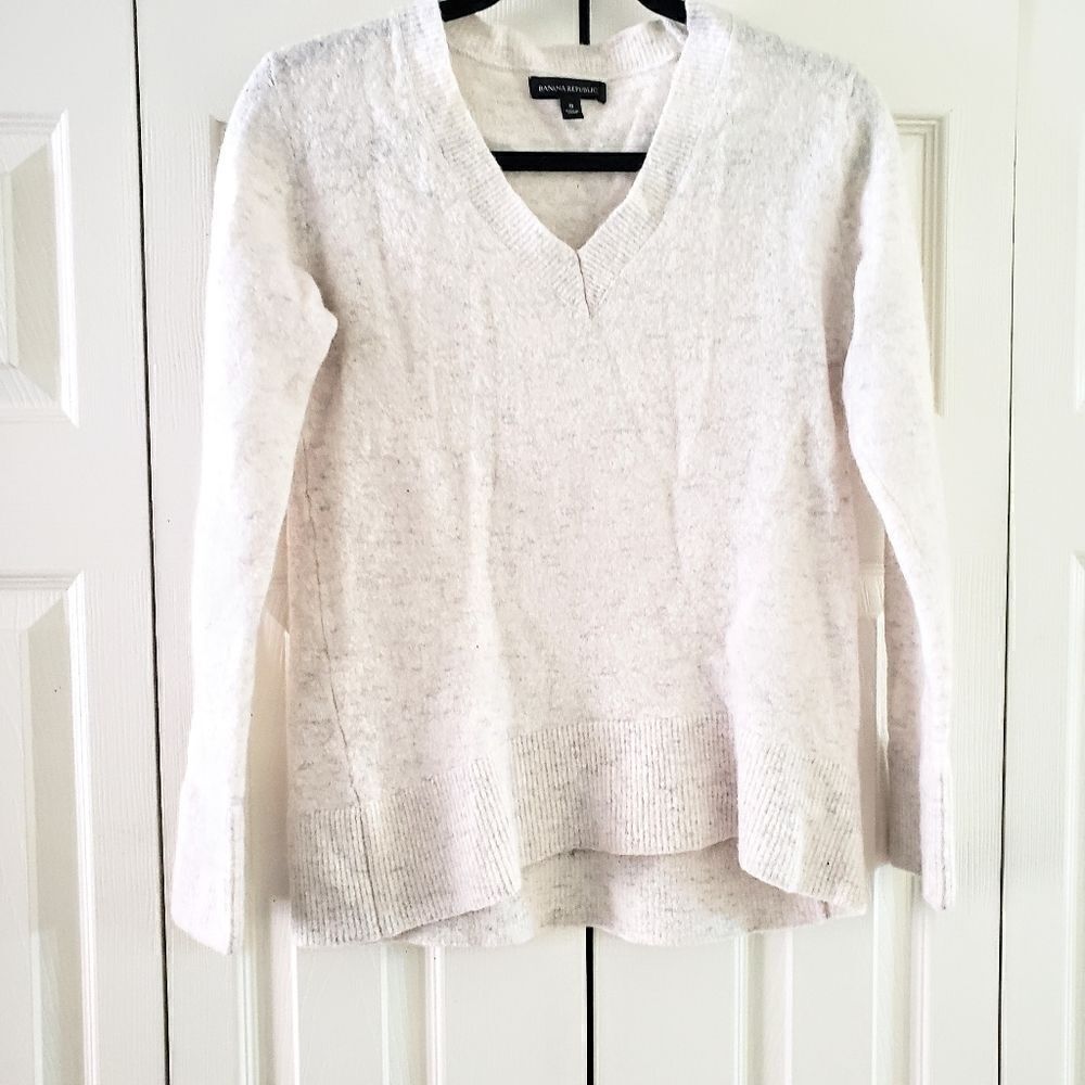 Banana Republic Off White Heathered V Neck Pullover Sweater Size Small